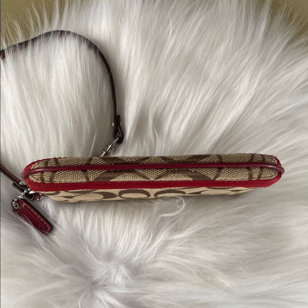 EUC Coach Red and Tan Wristlet with the iconic”C” Signature Monogram - Picture 4 of 10